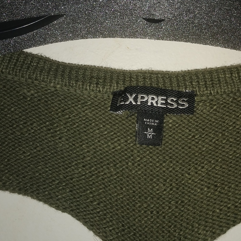 Express Sweater - Picture 6 of 7